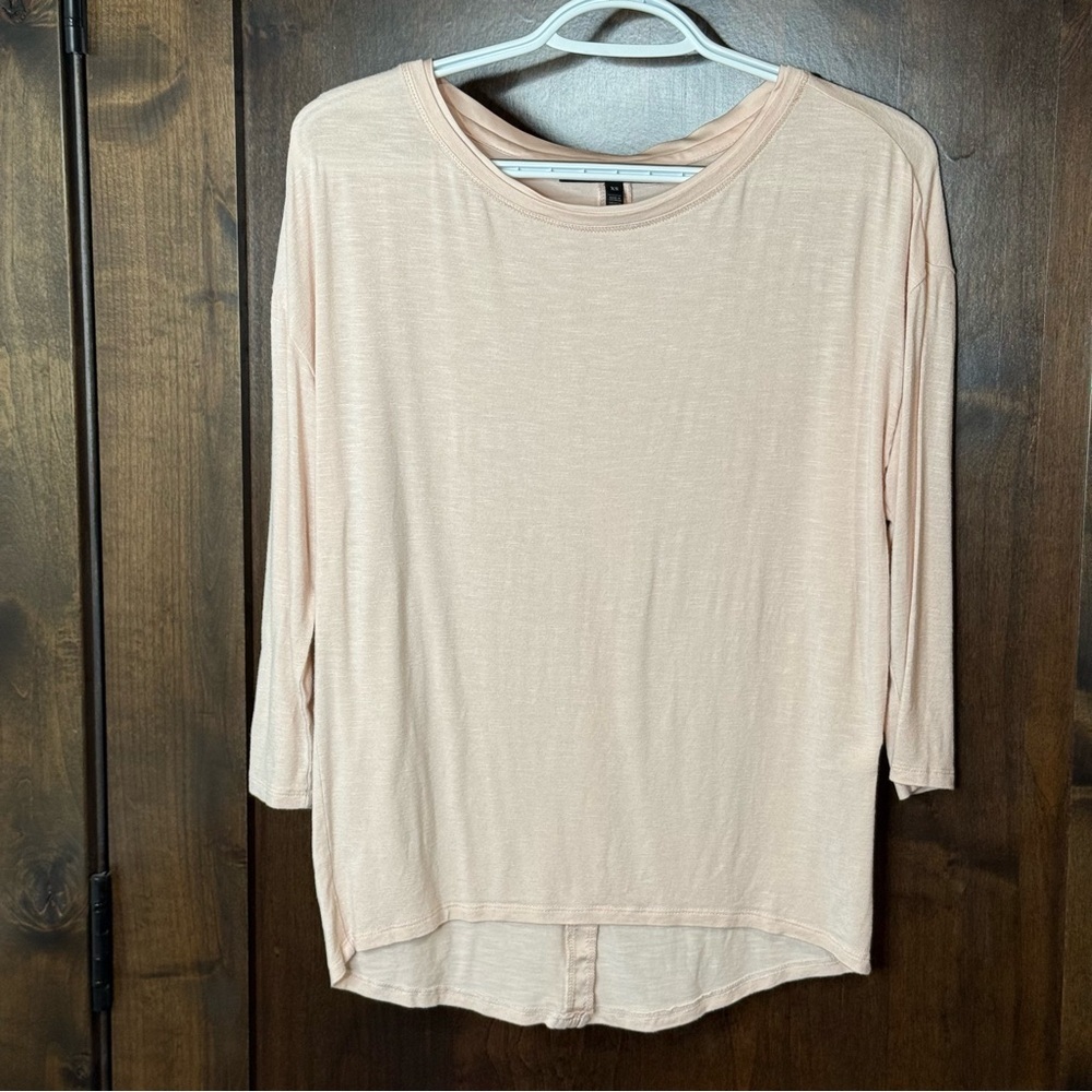 White House Black Market Soft Pink Long Sleeve Top with subtle shimmery lines - Picture 7 of 14